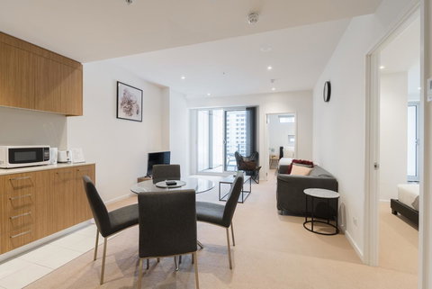 Ther-Rich 2Brm CBD Apartment - Who Is Search 18