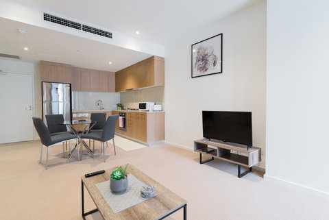 Ther-Rich 2Brm CBD Apartment - Who Is Search 21