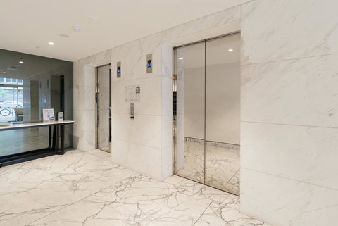 Ther-Rich 2Brm CBD Apartment - Who Is Search 34