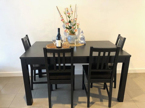 CENTRAL ESCAPE 2 BEDROOM @ ADELAIDE CBD - Who Is Search 9