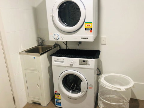 CENTRAL ESCAPE 2 BEDROOM @ ADELAIDE CBD - Who Is Search 11