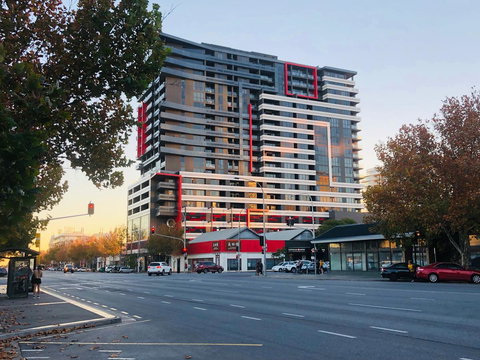 CENTRAL ESCAPE 2 BEDROOM @ ADELAIDE CBD - Who Is Search 1