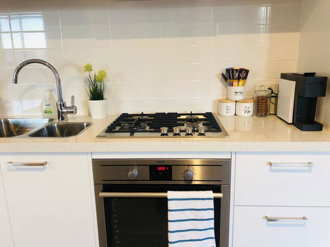 CENTRAL ESCAPE 2 BEDROOM @ ADELAIDE CBD - Who Is Search 8