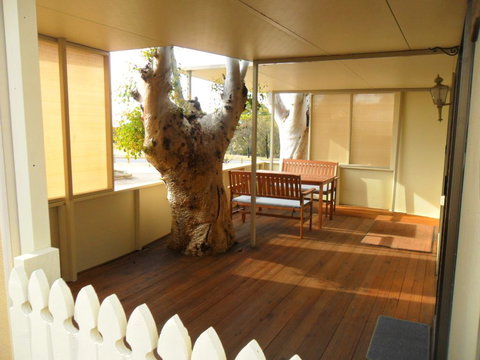 Ardrossan Caravan Park - DBD 25