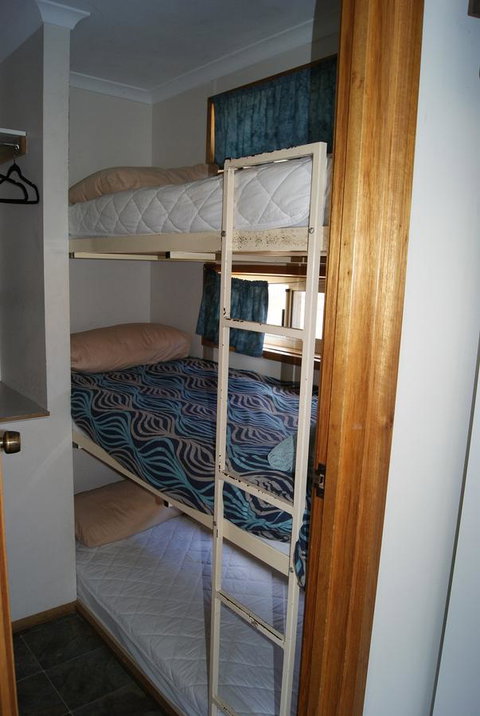 Ardrossan Caravan Park - DBD 13
