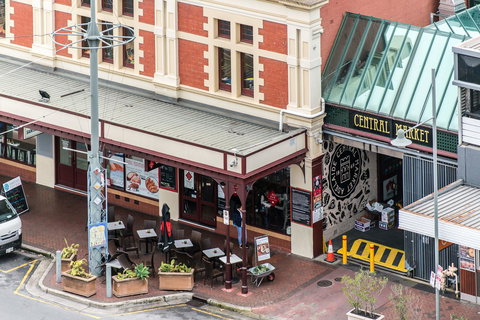 Stylish And Comfortable, Views Over Gouger St! - Who Is Search 17