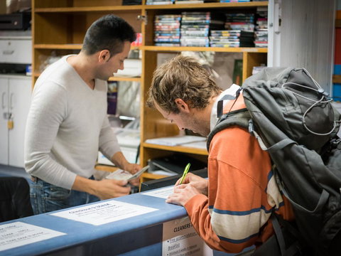 Blue Galah International Backpackers Hostel - Who Is Search 15