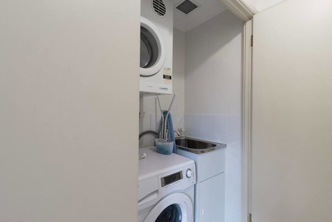 One Bedroom In Adelaideâ€™s East End FREE WIFI*Netflix*Parking - Bet 4u 15