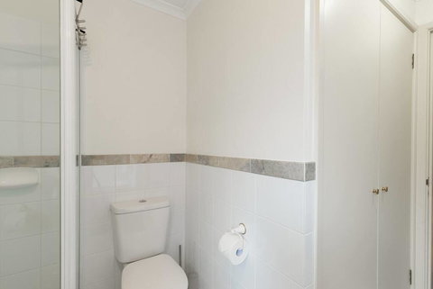 One Bedroom In Adelaideâ€™s East End FREE WIFI*Netflix*Parking - Bet 4u 14