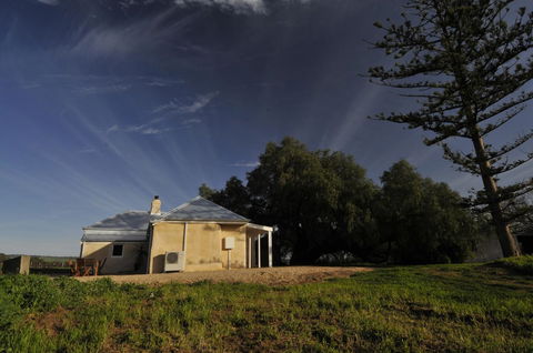 Peppermint Farm Cottage - Click Find 3