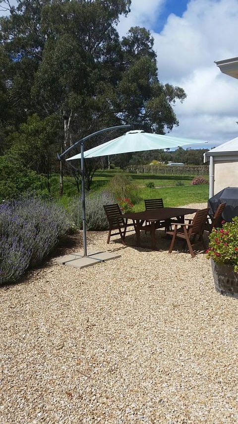 Peppermint Farm Cottage - Click Find 0
