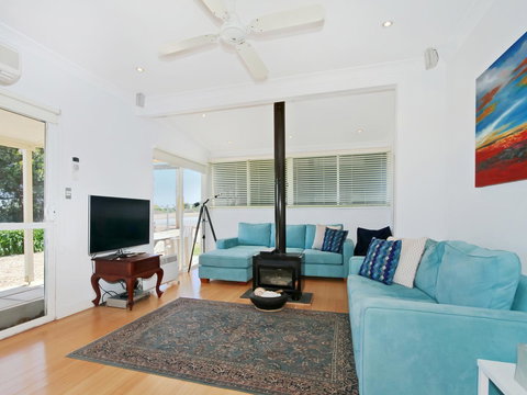 Boat House - Bet 4u 2