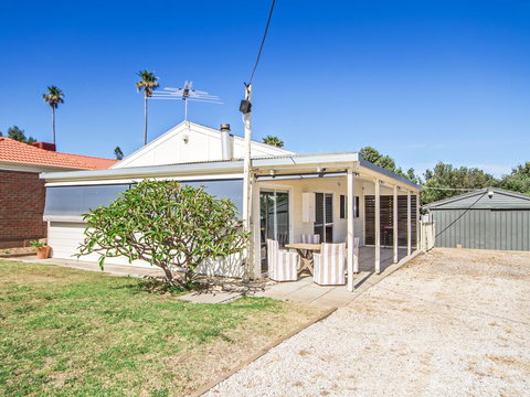 Boat House - Bet 4u 9