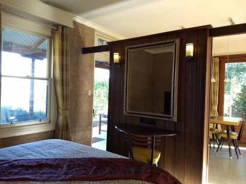 Hotham Ridge Winery And Cottages - DBD 23
