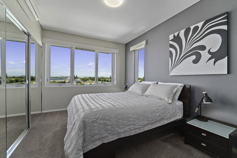 Luxury Suite Bunbury - Lawyer Find 10