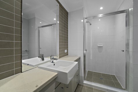 Luxury Suite Bunbury - Lawyer Find 14