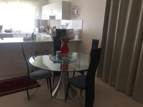 Bright & Beautiful Home On The Hills! - Bet 4u 10