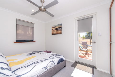'Bindoon Valley Escape' Cottage - Click Find 2