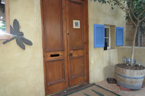 Bentwood Olive Grove Accommodation - DBD 0