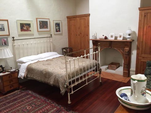 Bentwood Olive Grove Accommodation - DBD 30