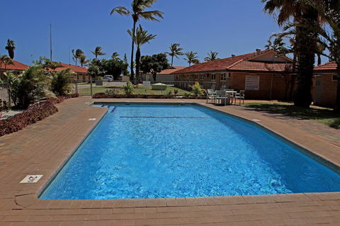 Hospitality Carnarvon, SureStay By Best Western - Lawyer Find 18