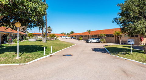 Hospitality Carnarvon, SureStay By Best Western - Lawyer Find 14