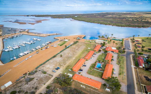 Hospitality Carnarvon, SureStay By Best Western - Lawyer Find 8