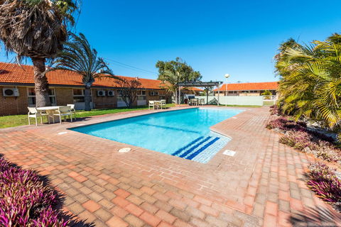Hospitality Carnarvon, SureStay By Best Western - Lawyer Find 6