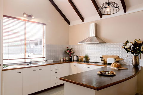Maison Magnolia - Spacious Cozy Town House - Bet 4u 4