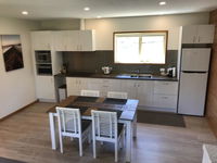 Loma Cottages