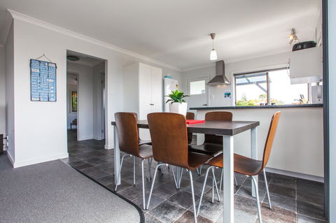 Bircoo Cottage Beach And Golf Getaway - Click Find 5