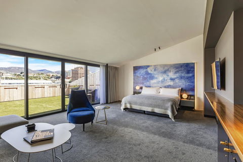 MACq 01 Hotel - Click Find 26