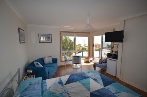 Seascape Beach House - Click Find 0