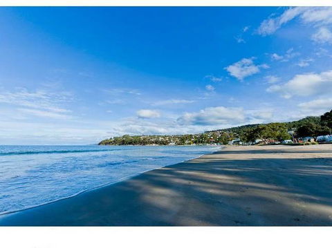 The Ultimate Beach House - Click Find 0