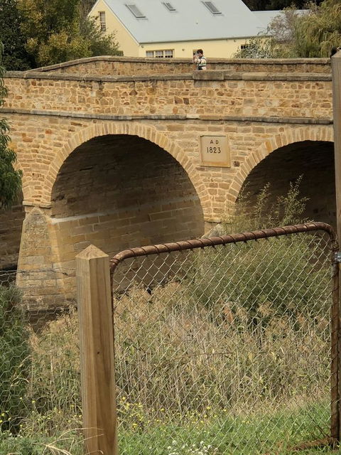 Richmond Bridge Accommodation â€œTwo The Bridgeâ€ - DBD 32