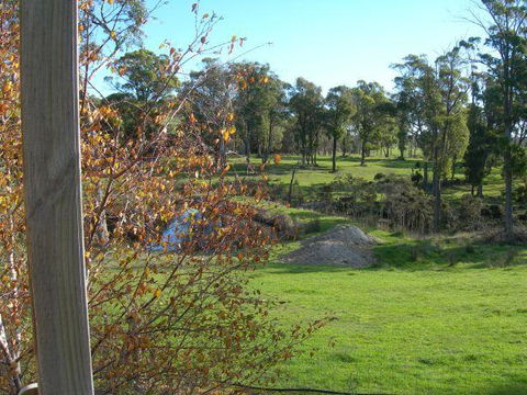 Platypus Park Country Retreat - Click Find 10