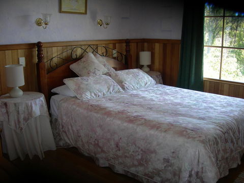 Platypus Park Country Retreat - Click Find 36