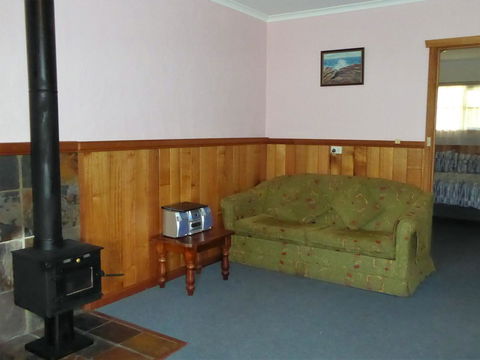 Platypus Park Country Retreat - Click Find 5