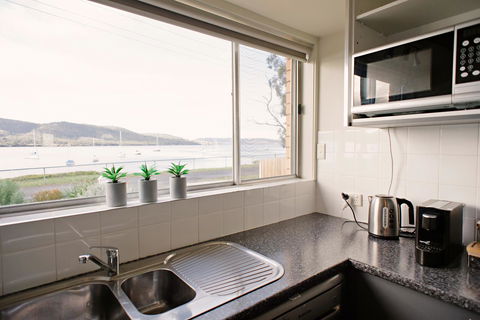 The Holiday Home People - DBD 4