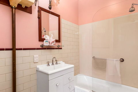 Cambridge House Bed & Breakfast - Click Find 6