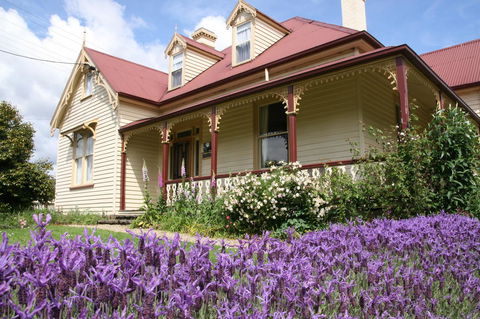 Cambridge House Bed & Breakfast - Click Find 11