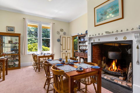 Cambridge House Bed & Breakfast - Click Find 25