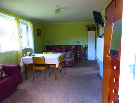 Quamby Pines Chalet - Click Find 4