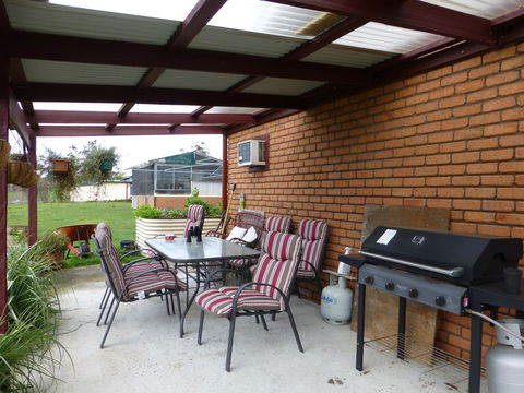 Quamby Pines Chalet - Click Find 8