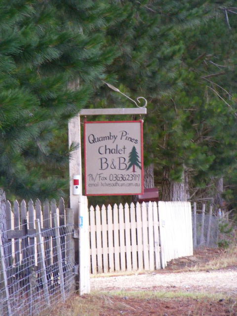 Quamby Pines Chalet - Click Find 0