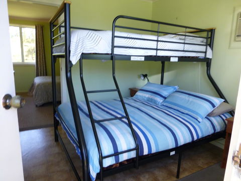 Quamby Pines Chalet - Click Find 29