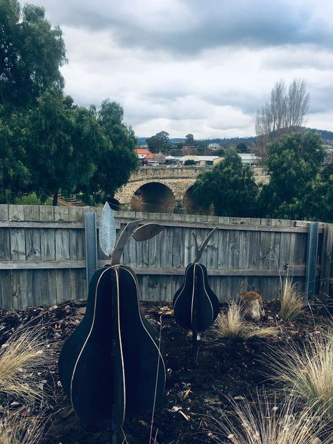 Bridge View Retreat - DBD 1