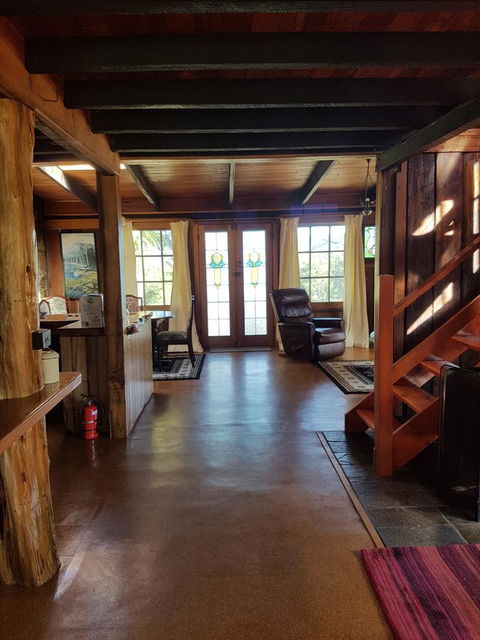 Whispering Hills Retreat - Click Find 11
