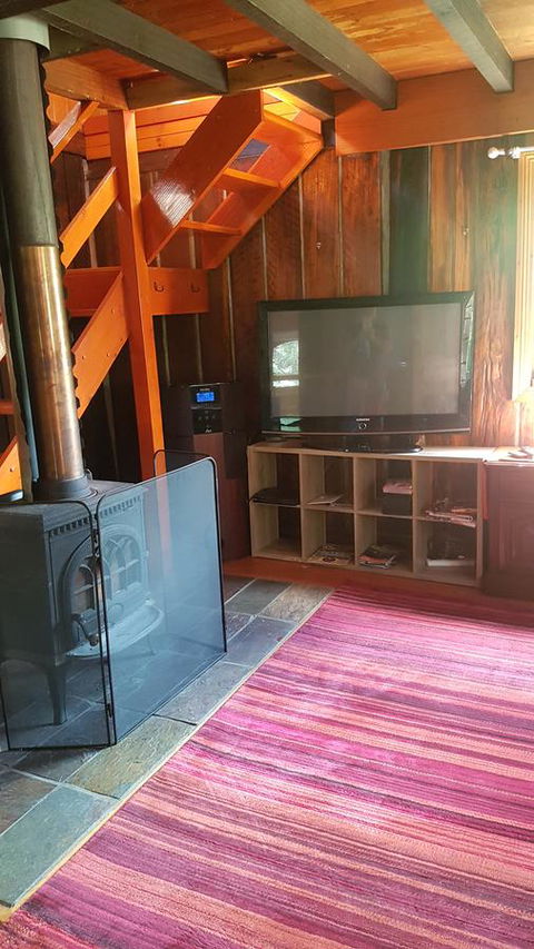 Whispering Hills Retreat - Click Find 12