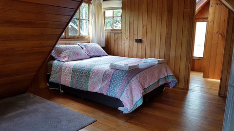 Whispering Hills Retreat - Click Find 2
